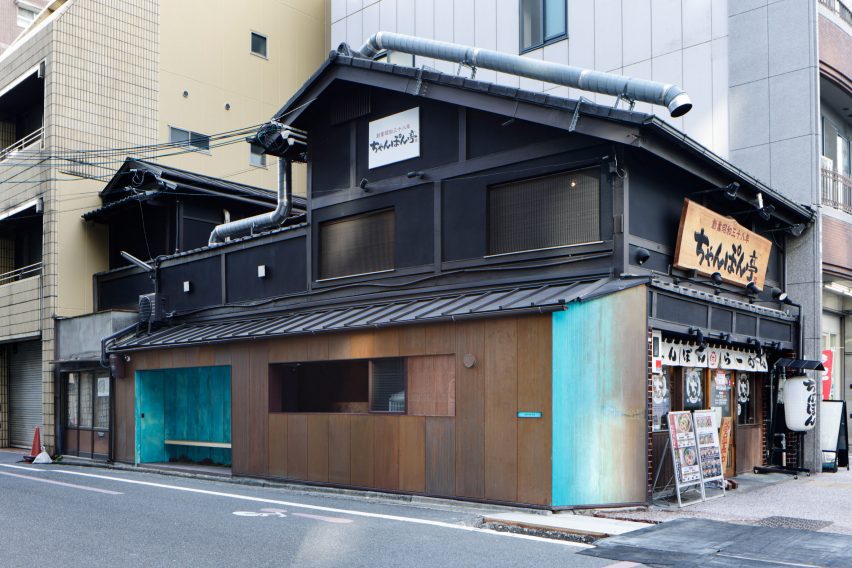 Quiosco de café de cobre oxidado azul de G Architects Studio