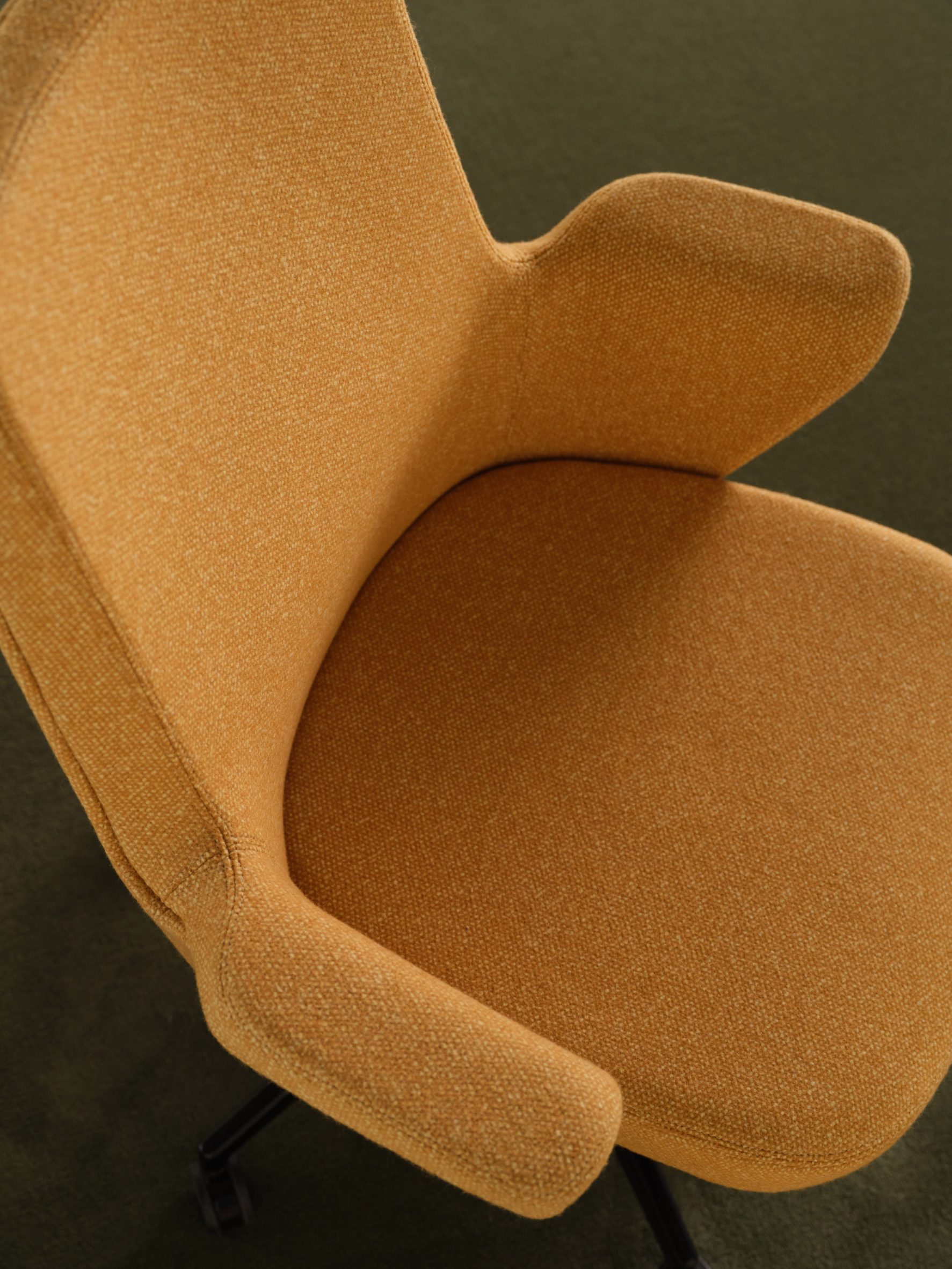 Summa chair from the Meeting Collection by Humanscale in Kvadrat fabric