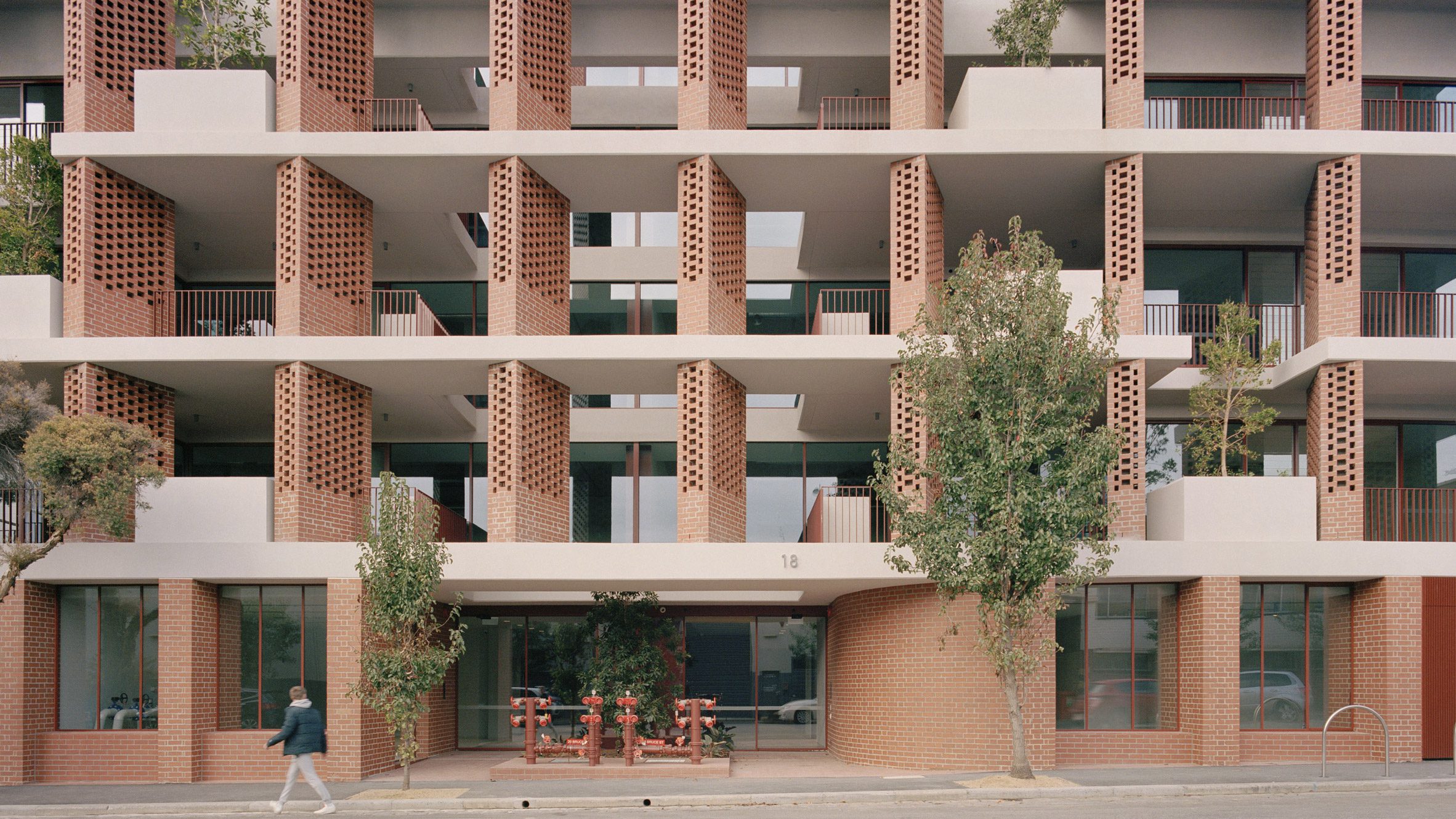 Industrial warehouses inform Bruce Street office block by Carr - Vimarsana News