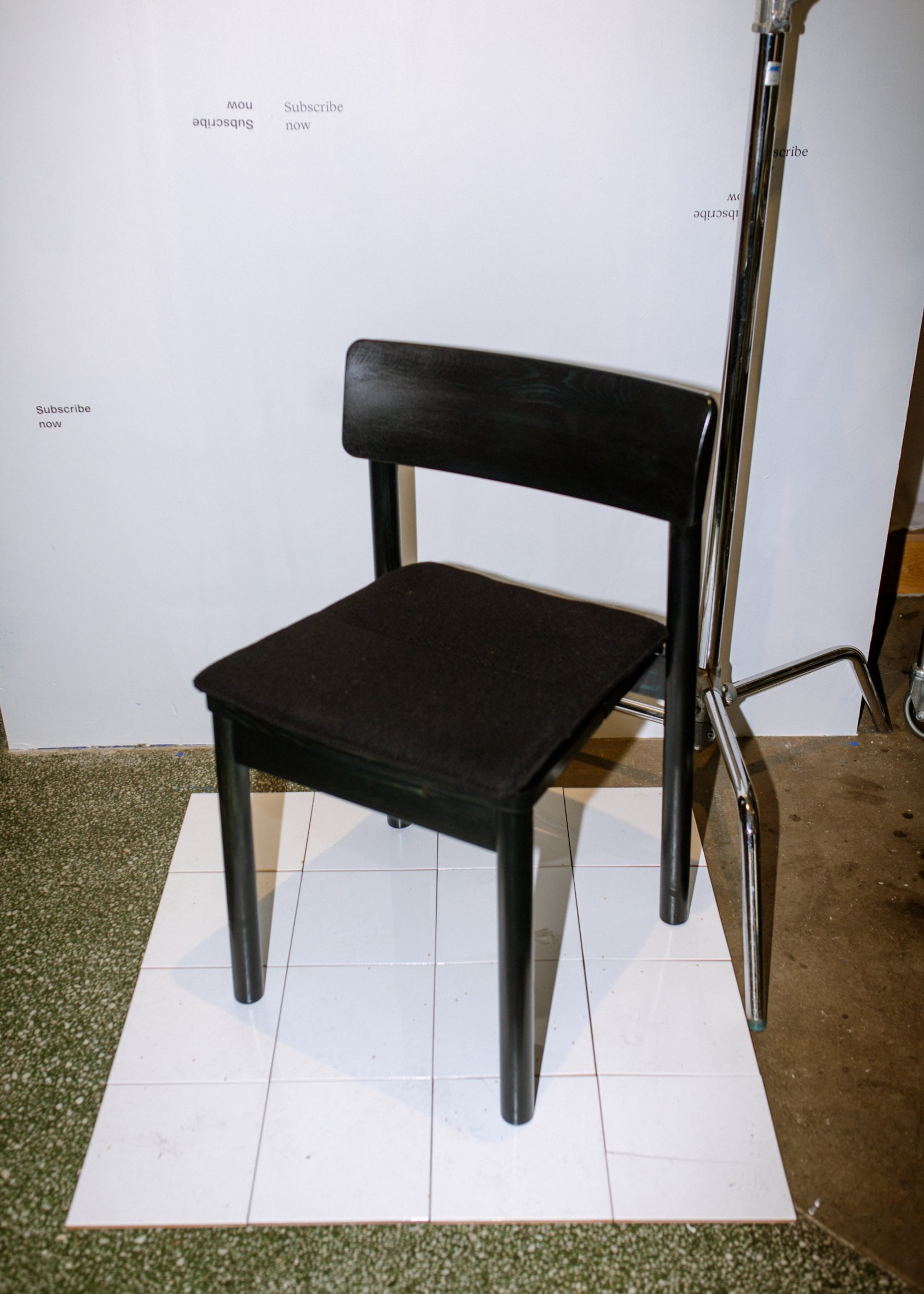 Minus Chair in black
