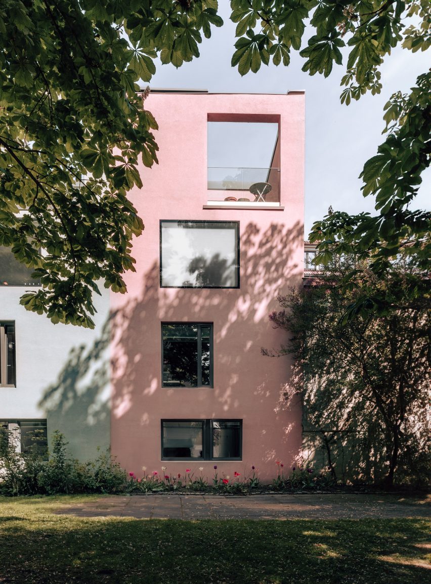 Pink townhouse in Oslo