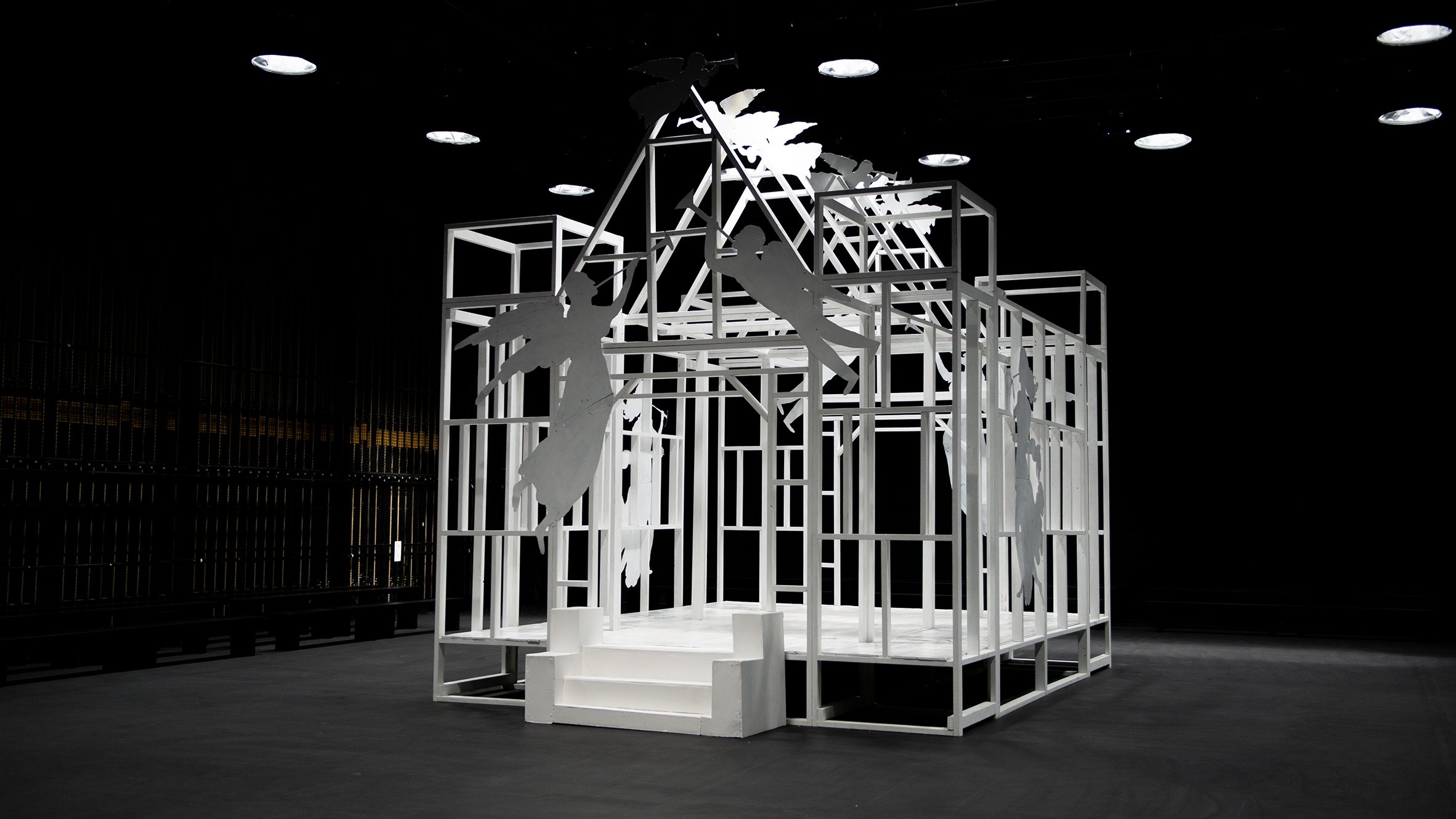 Rory Mullen designs skeleton wedding chapel for Simone Rocha show - Vimarsana News