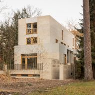 O'Sullivan Skoufoglou transforms Berlin bungalow with blocky extension