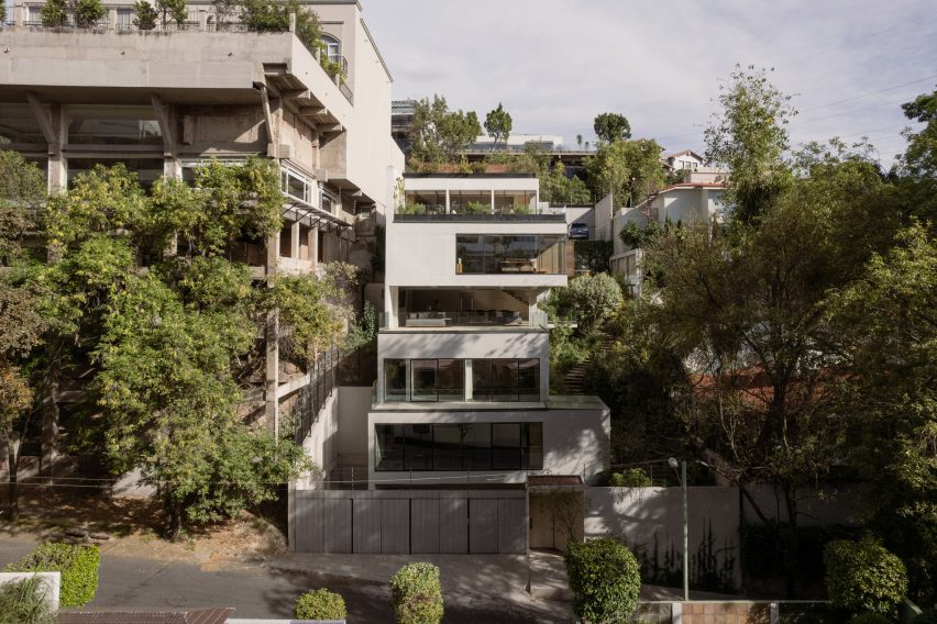 Casa Madre concrete house on a Mexican hillside designed by Taler David Dana