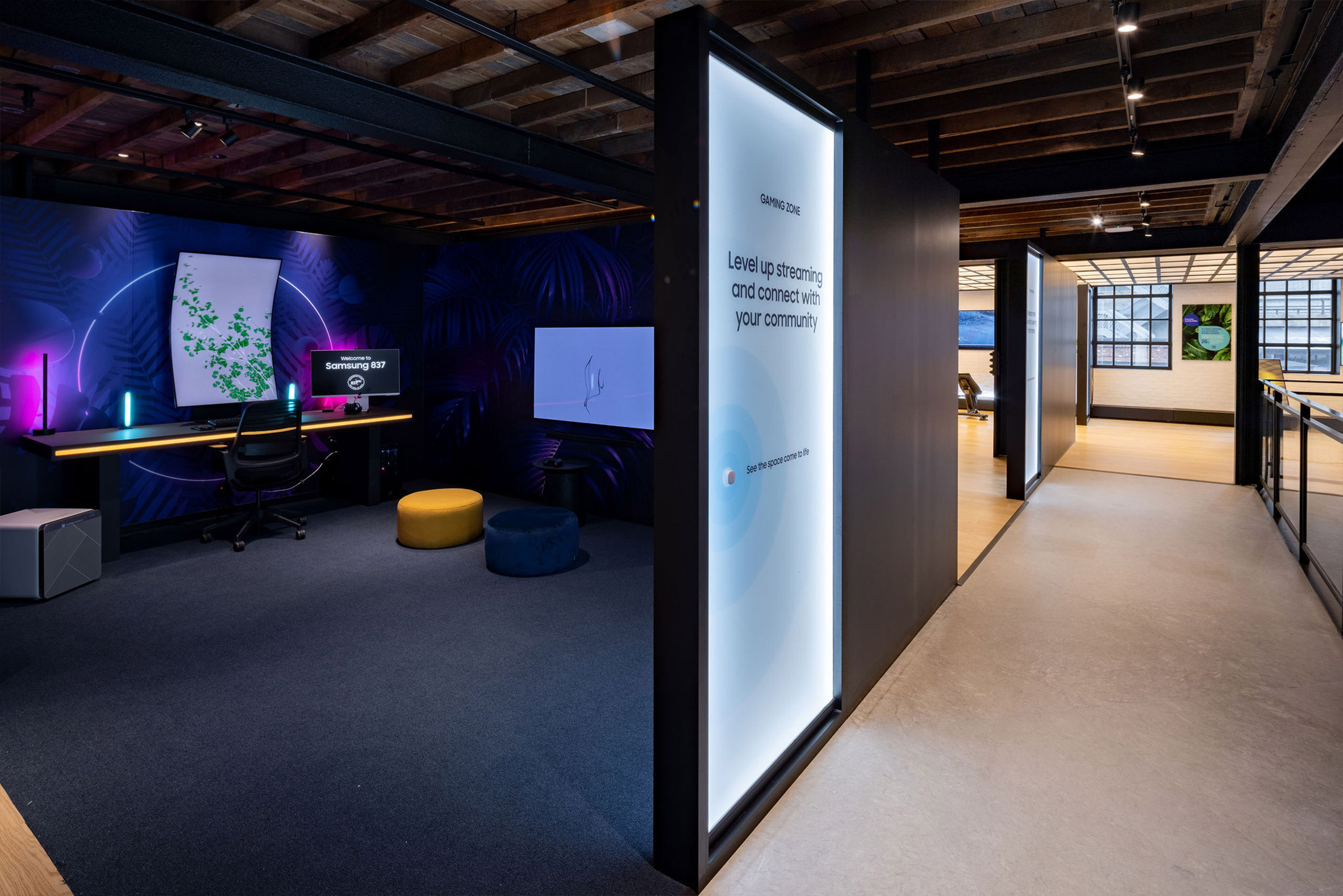 Experiential Tech Shops : Samsung Store