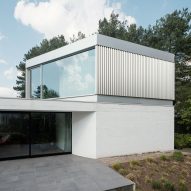 Exterior of the BEEV home by ISM Architecten