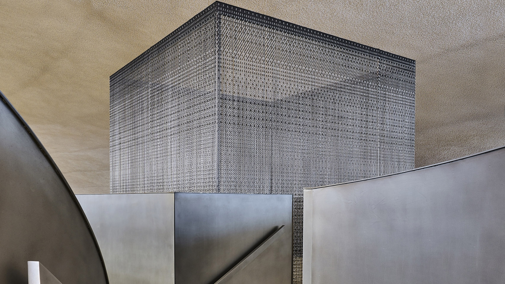 Chains enclose prayer room in Emirati government office by Agata Kurzela - Vimarsana News