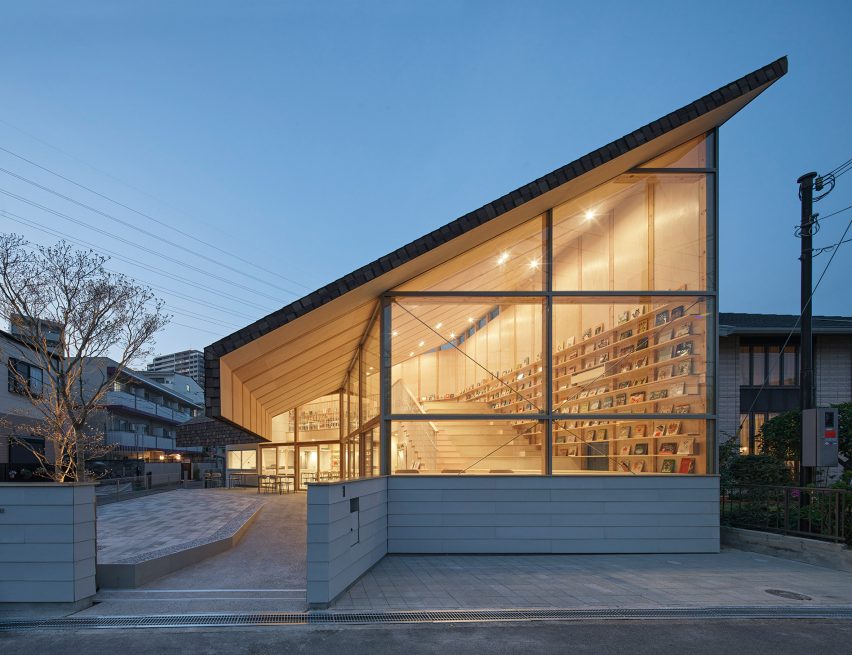 Exterior view of Japanese, mono-pitched children's library 