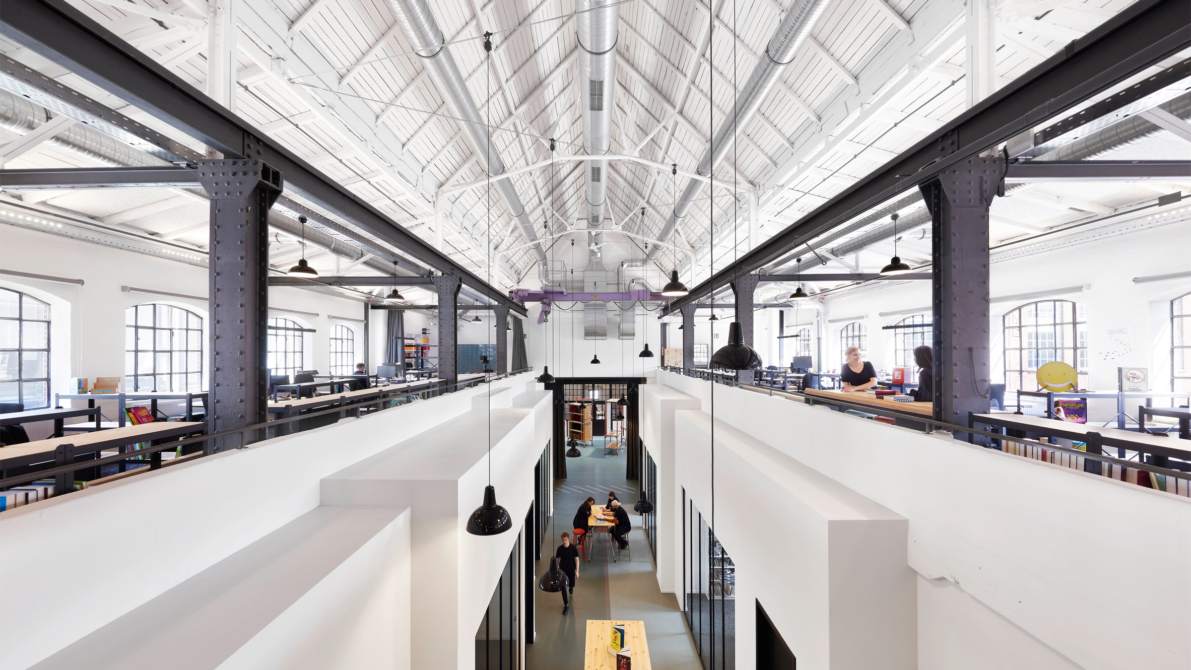 De Winder Architekten retains industrial traces for offices in Hamburg - Vimarsana News