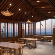Timber interior of the Dapi Mountain Restaurant by Galaxy Arch