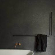 dark wash walls in bathroom