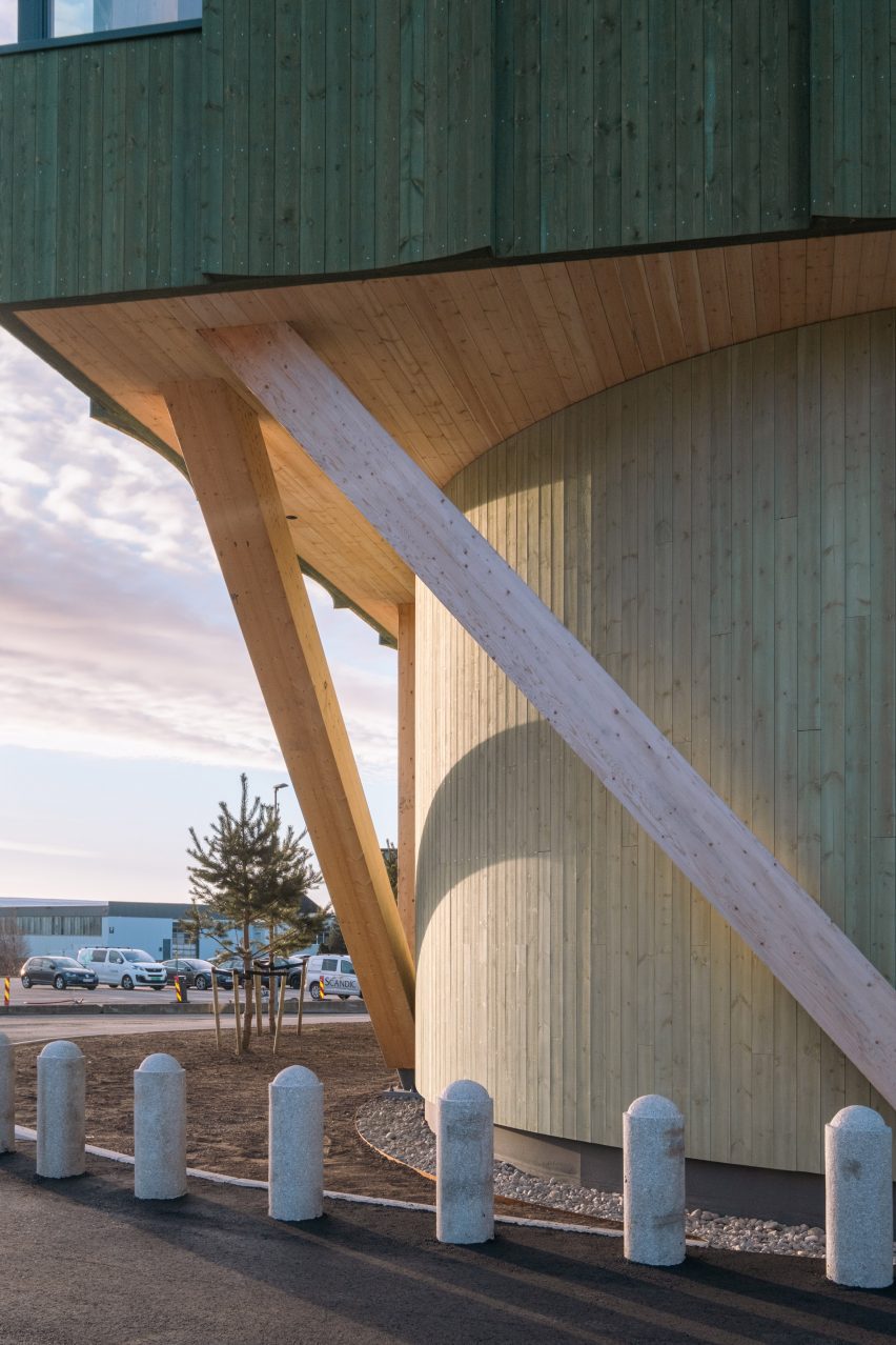 CLT و سازه بتنی برای دفتر چوب سبز در نروژ توسط Oslotre