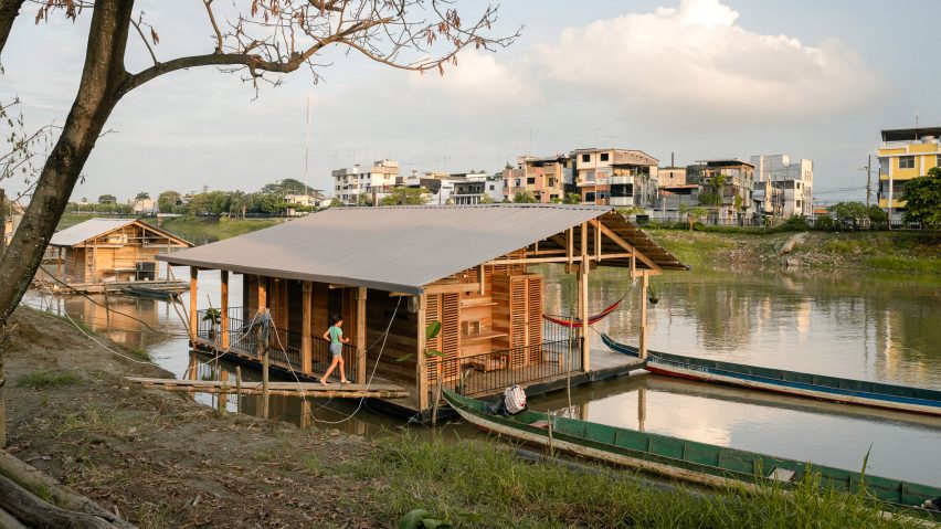 Floating house by Natura Futura and Juan Carlos Bamba
