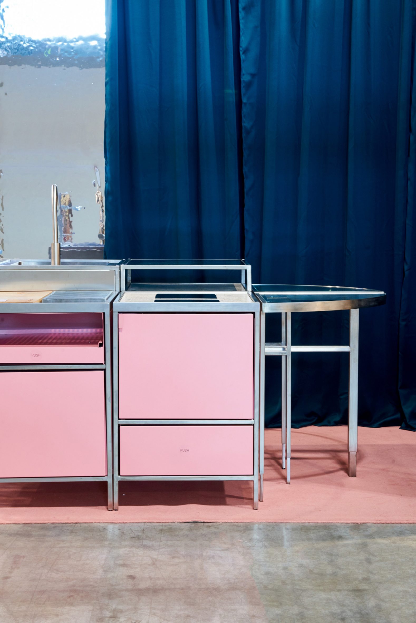 Pink cabinets of Ilo+milo 2.0 modular kitchen