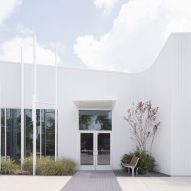 Modu clads Houston building with "self-cooling" exterior