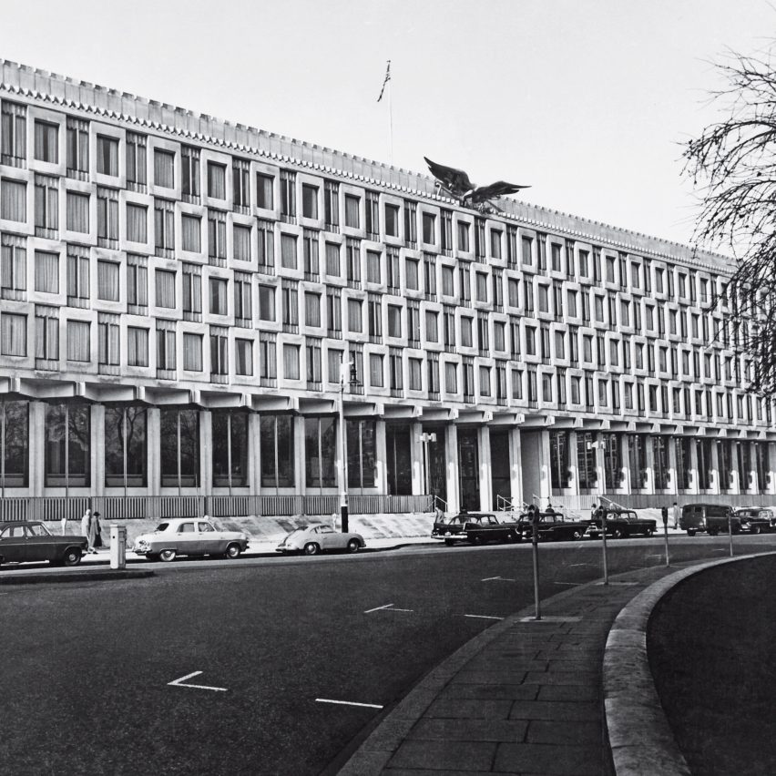 Saarinen embassy London