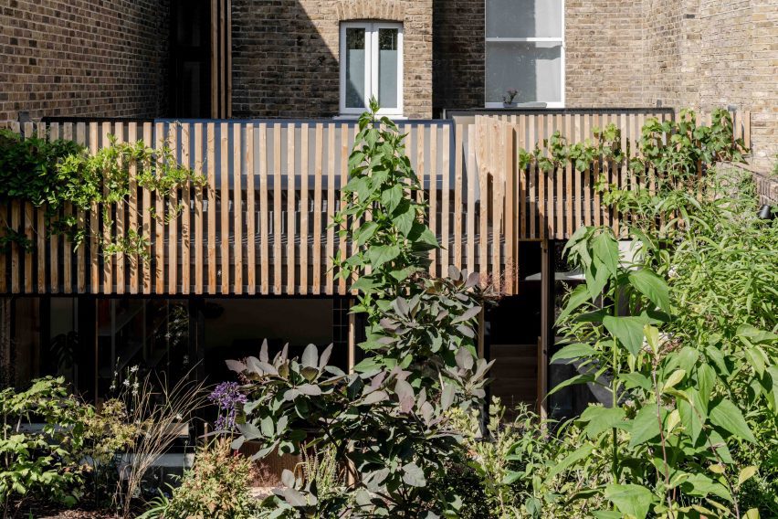 London house extension with wooden cladding