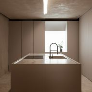 3DM Architecture designs minimalist home in Malta