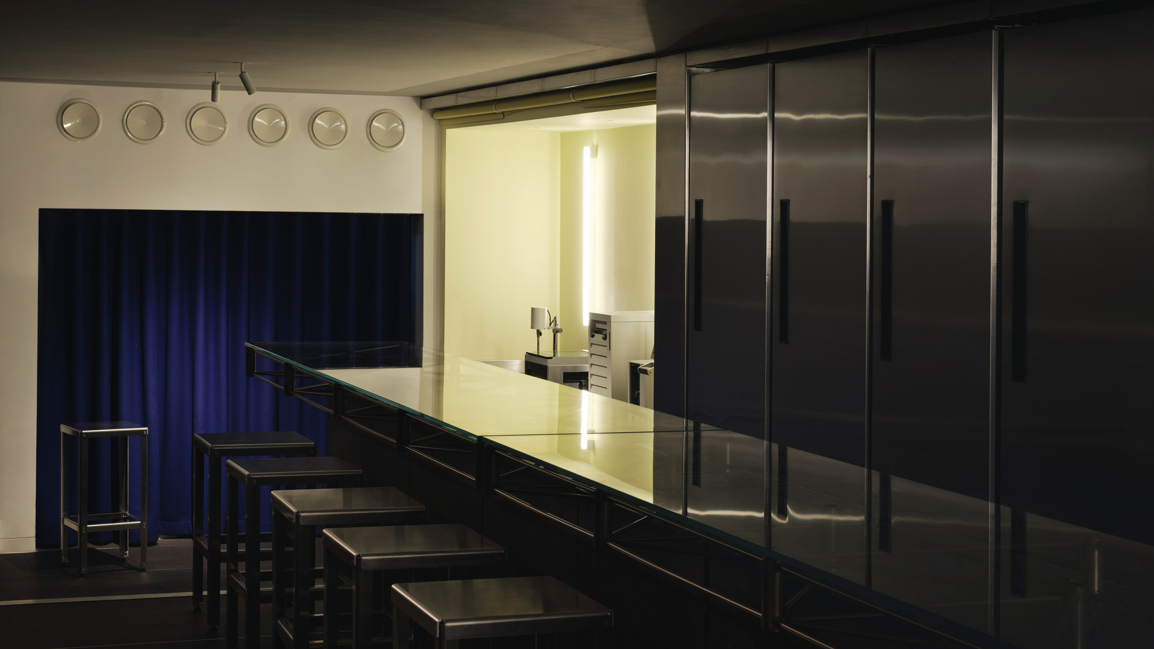 Cake Architecture draws on Bauhaus principles for Hoxton bar - Vimarsana News