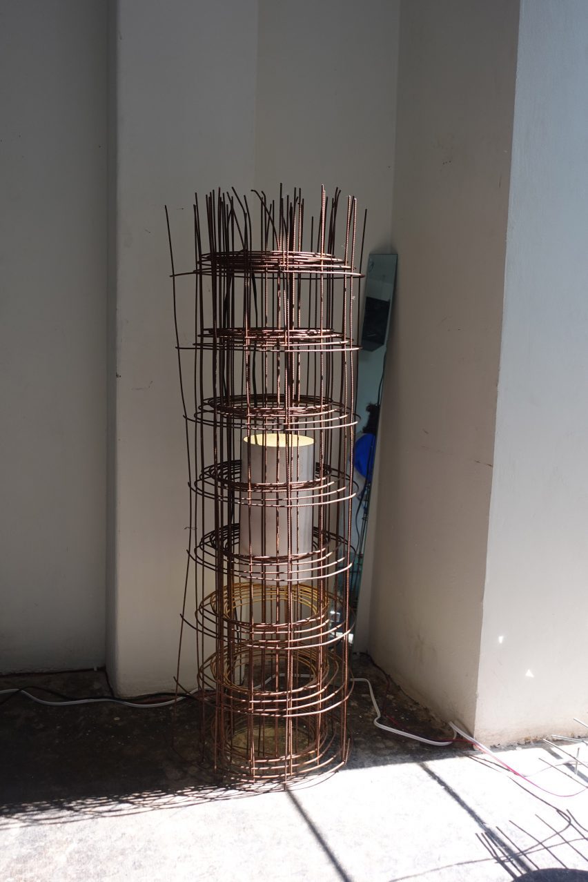 Lamp made with steel mesh 
