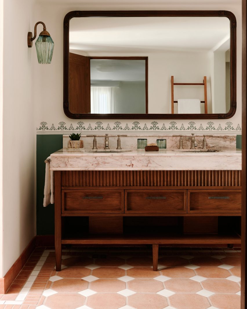 Guest bathroom at Maroma