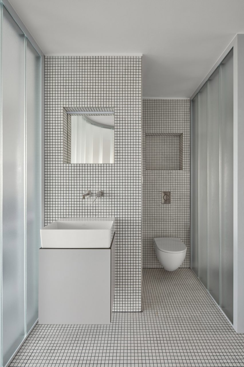 Tiled bathroom designed by Neuhäusl Hunal in Prague