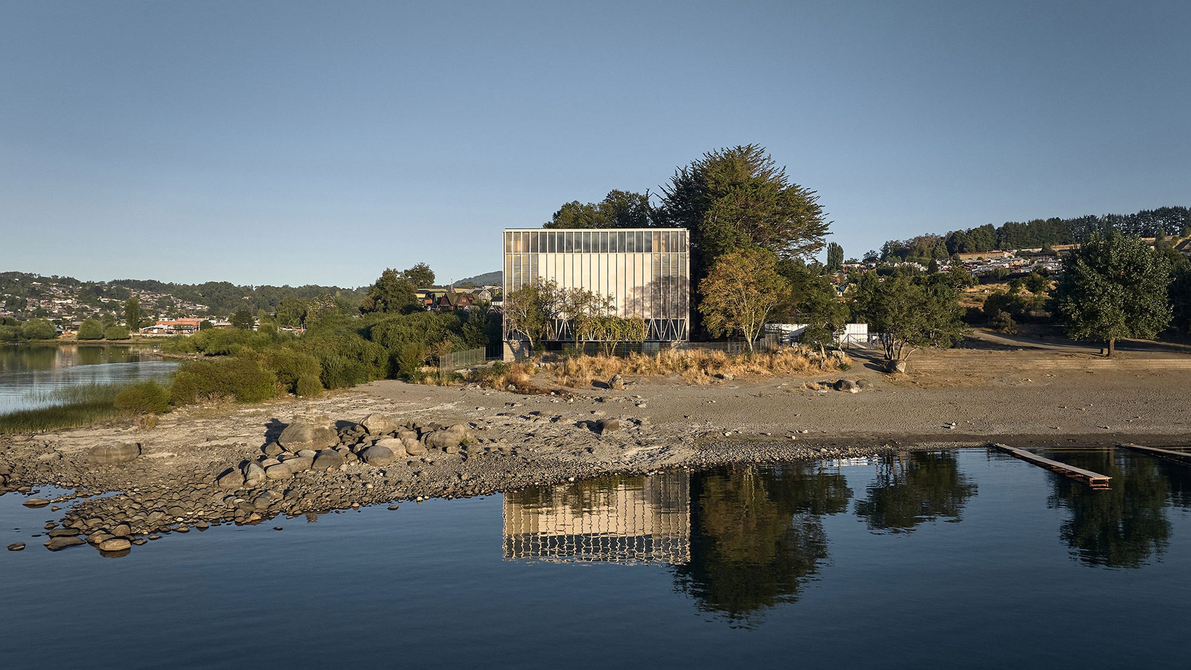 Lakeside theatre in Chile features "box within a box" construction - Vimarsana News