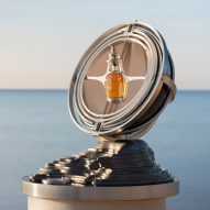 Philos is a gimbal decanter designed for serving whisky on superyachts