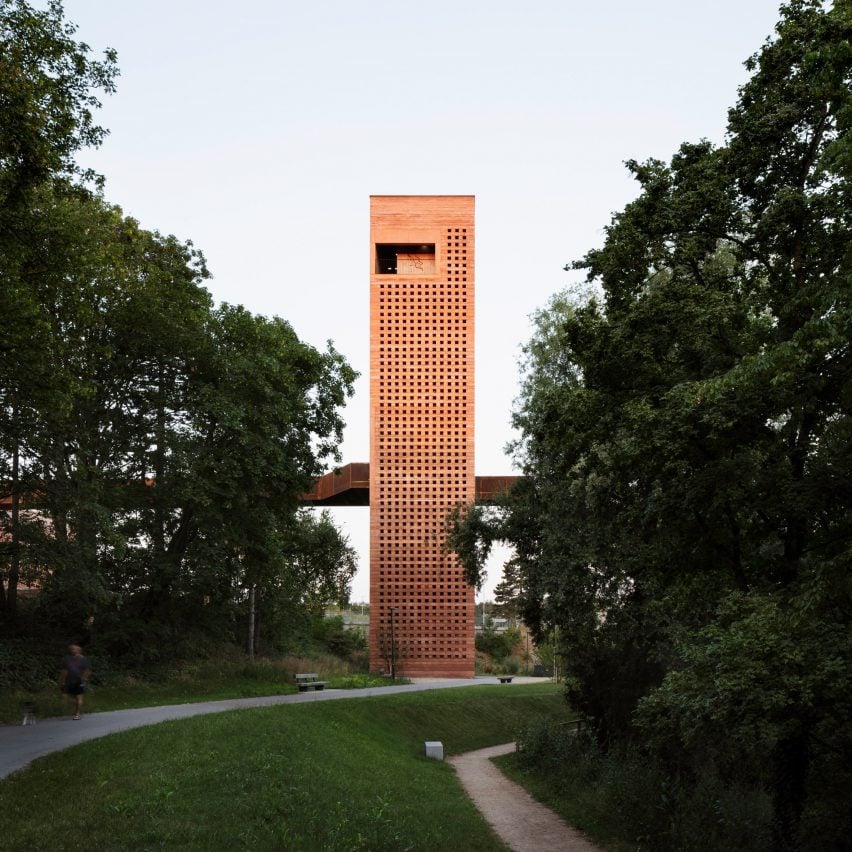 Mono Architekten top carpark with public park in Germany