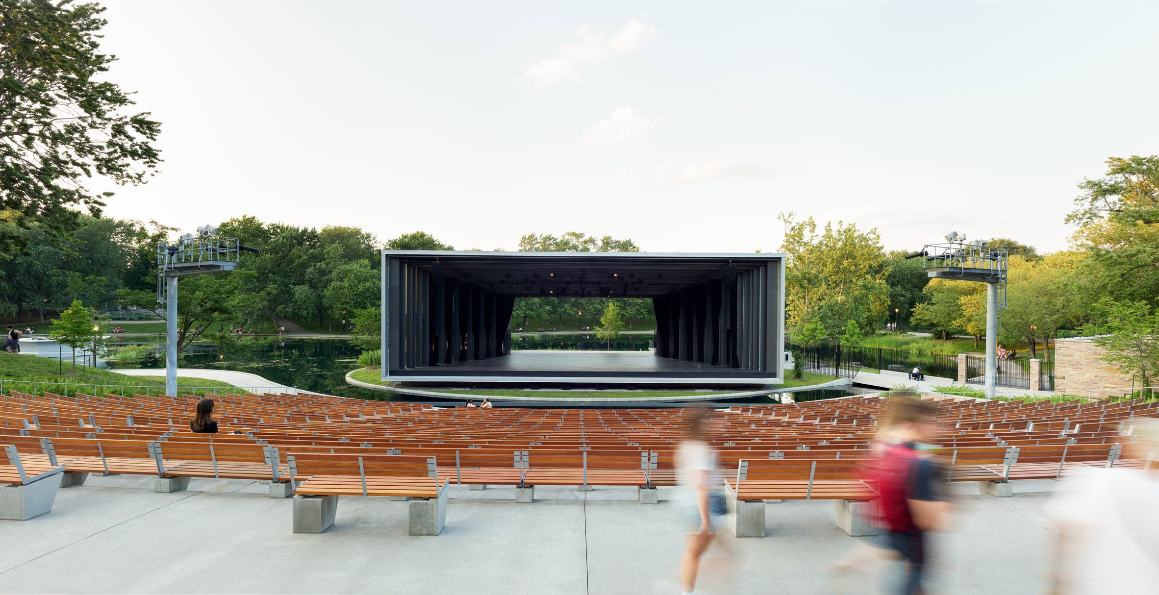 Rectilinear theatre renovation in Montreal
