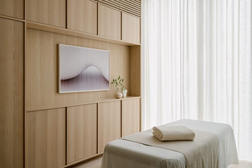 Treatment room in Japanese skincare clinic