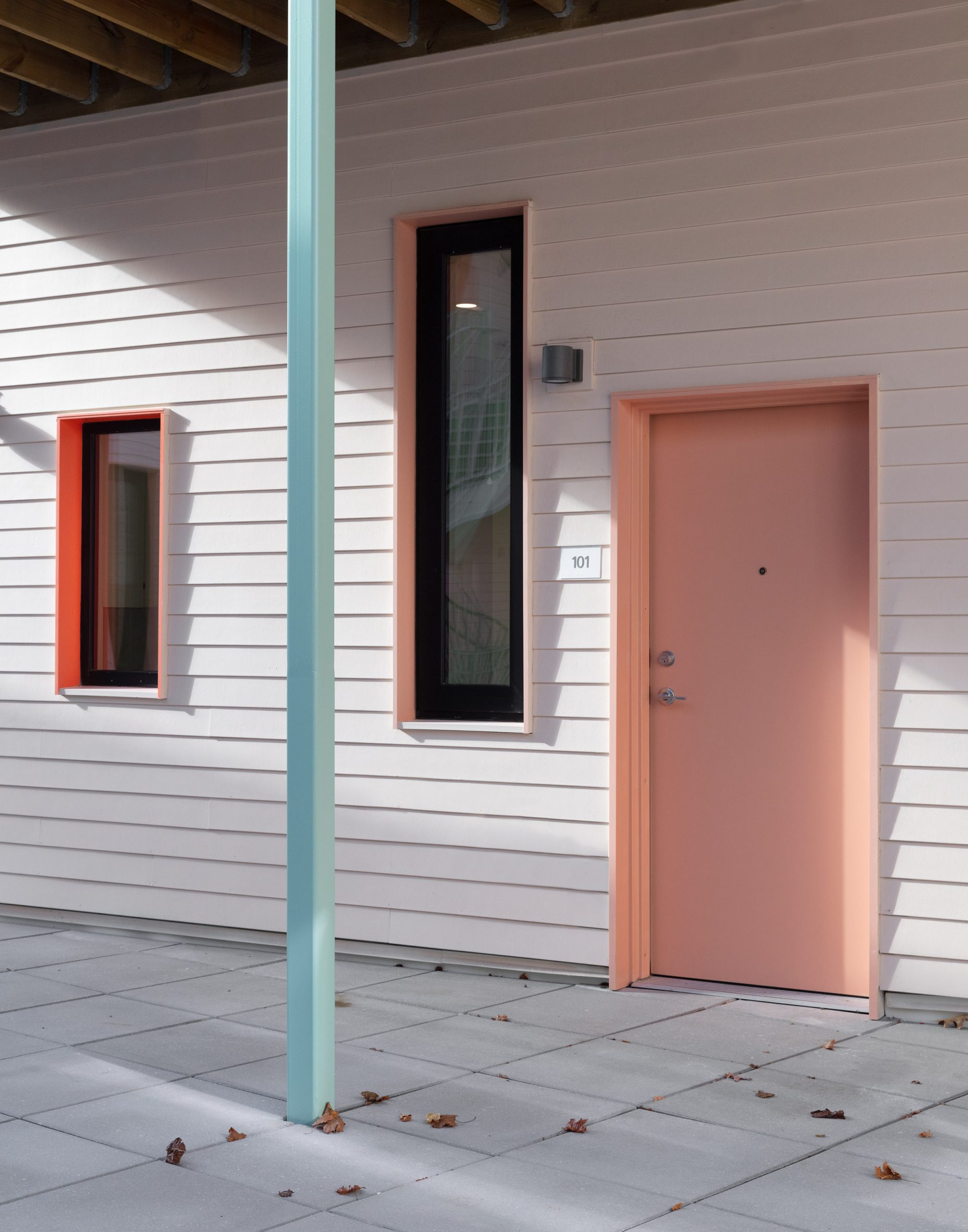 Pink door at the Bay State Cohousing complex