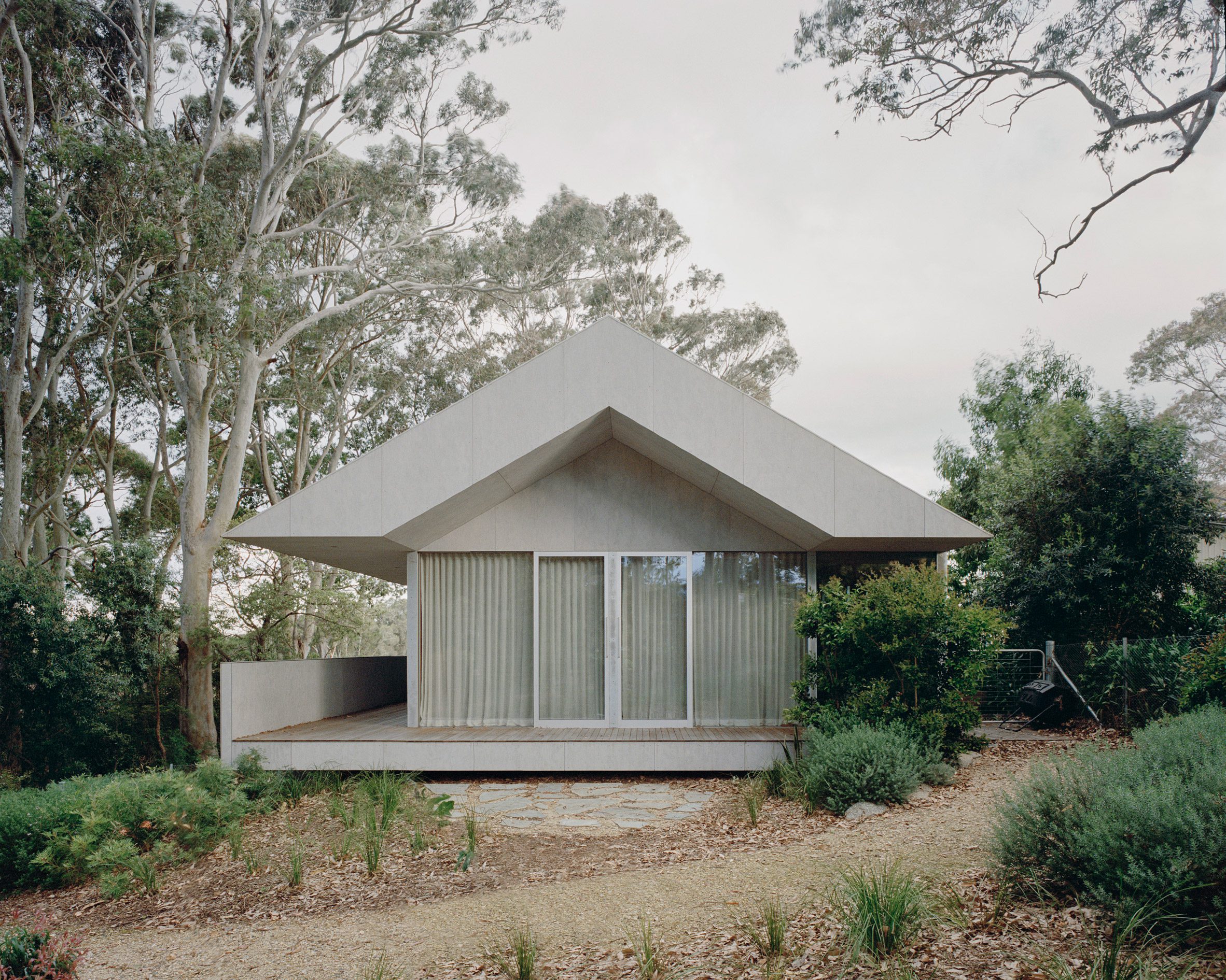 Exterior glazed wall of Mossy Point in New South Wales by Edition Office