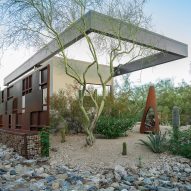 Kendle Design clads Arizona "micro building" in weathering steel