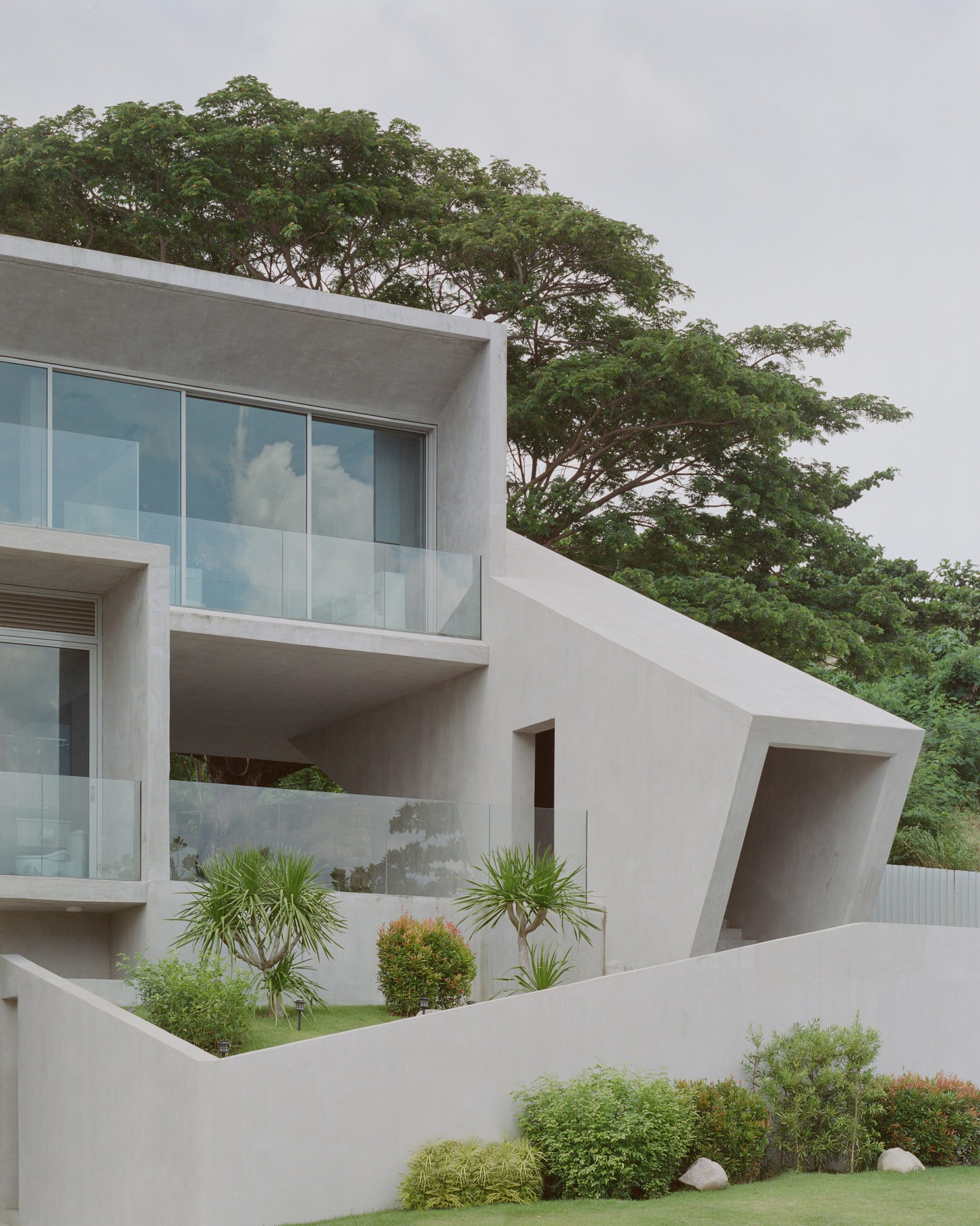 Facade of FR House in the Philippines by CAZA