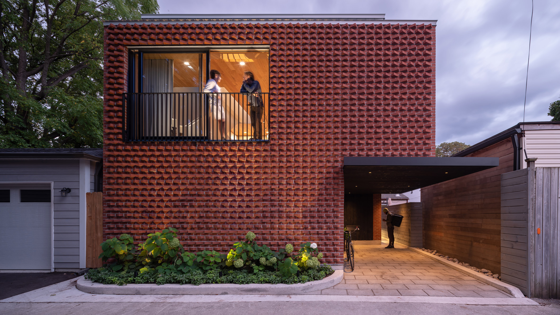 Rotated bricks animate facade of Garden Laneway House in Toronto - Vimarsana News