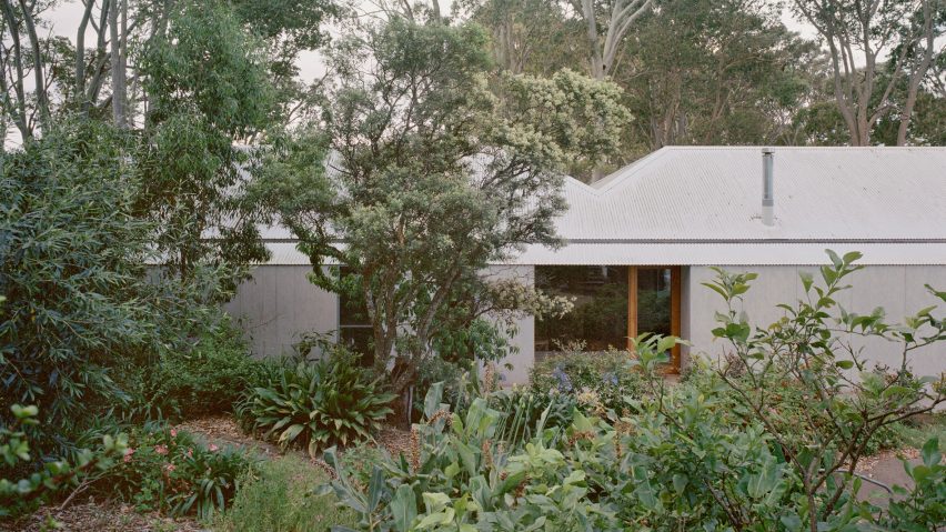 Cutout roof of Mossy Point in New South Wales by Edition Office