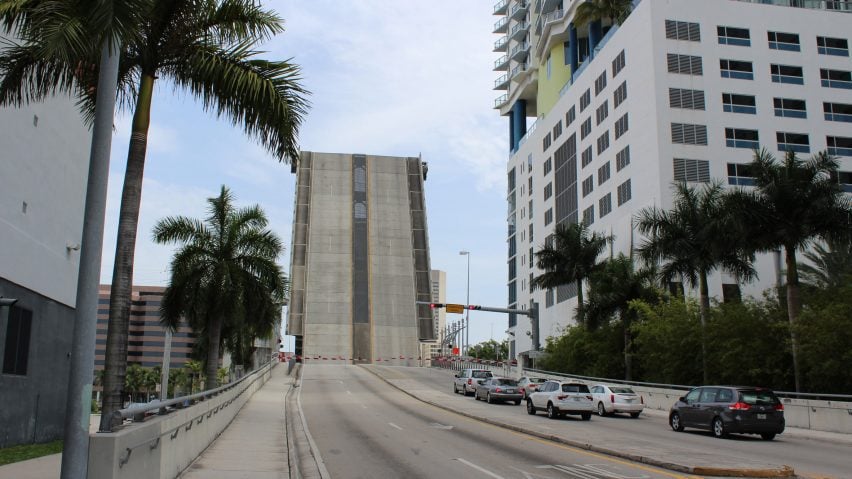 Miami bridge bascule