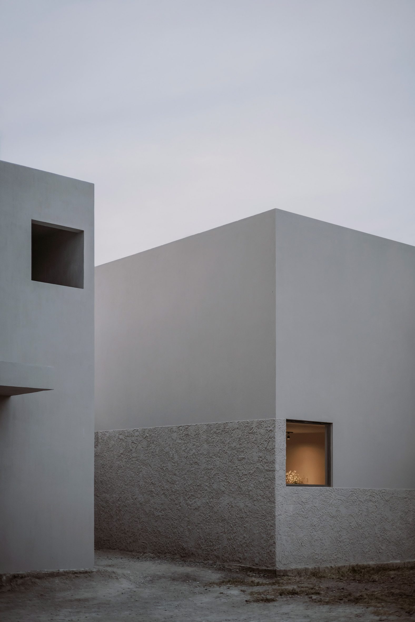 Cube-shaped villa
