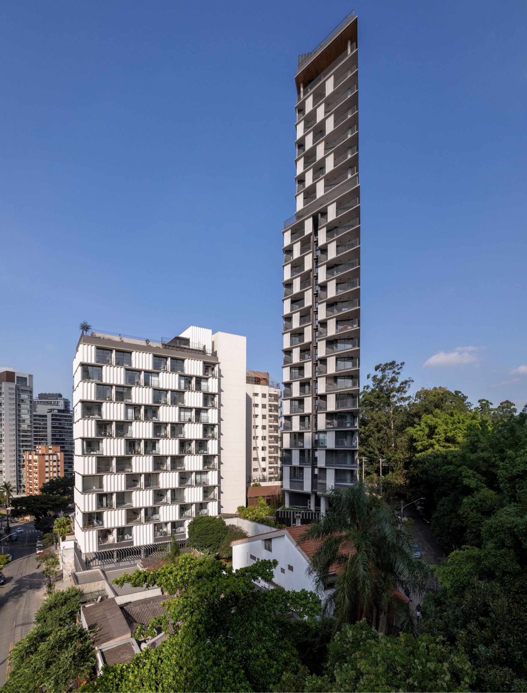 Onze22 tower by Triptyque