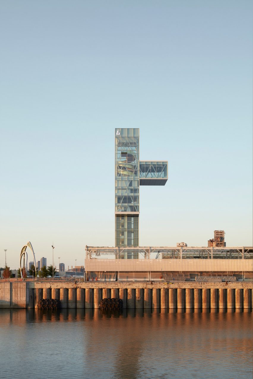 Tower with cantilever on Montreal pier