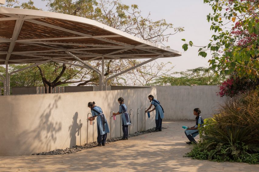 Outdoor area of school in India by CollectiveProject
