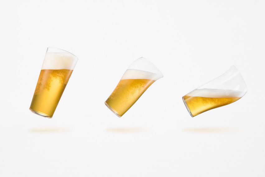 Graphic showing three different pouring directions of Nendo beer glass for Sapporo