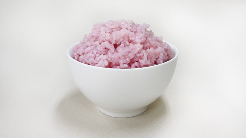 Photo of pink-hued "beef rice" by Yonsei University researchers piled high in a white bowl
