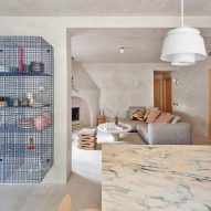 Casamontesa house with marble counter