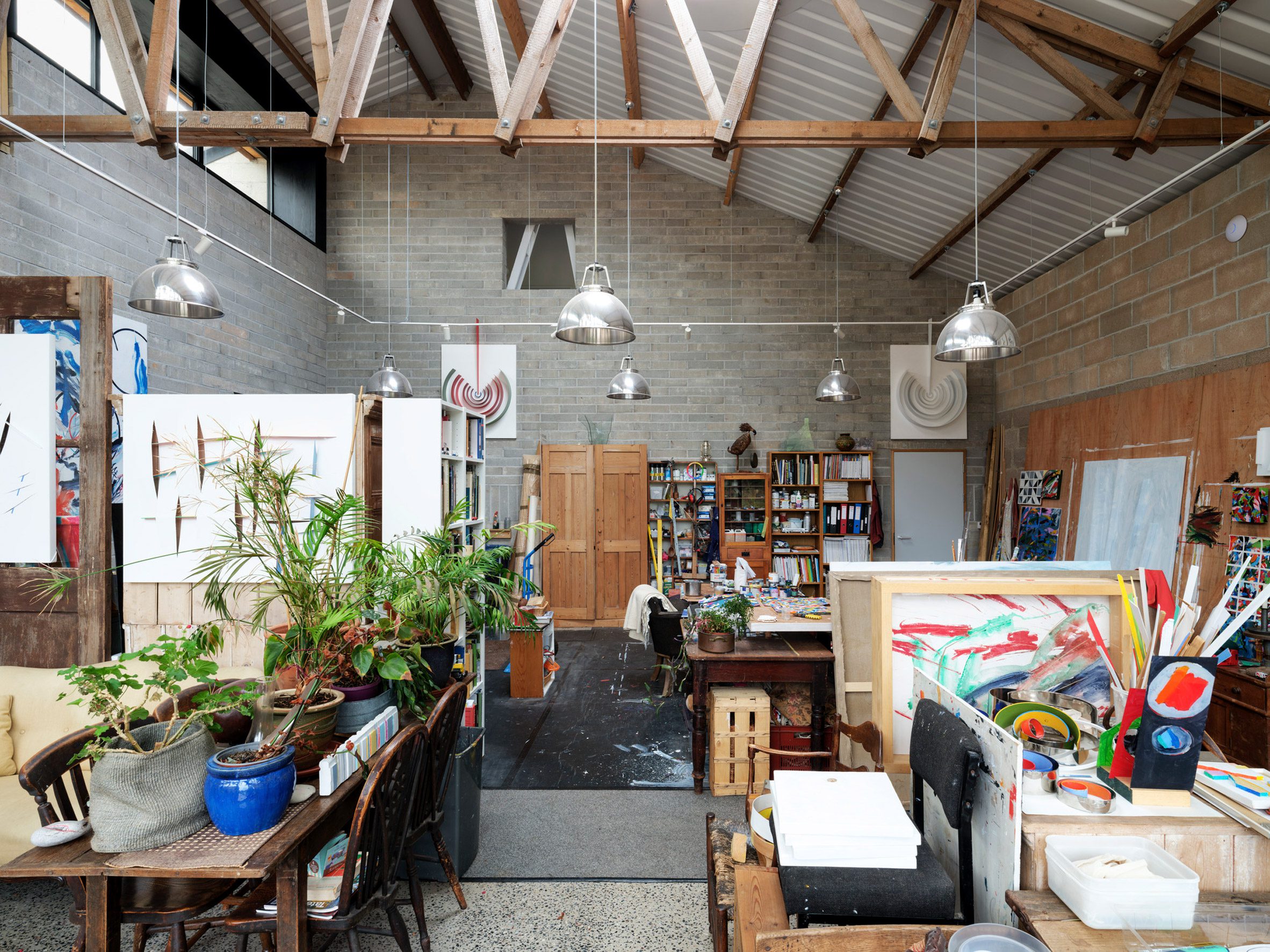 Artist's studio by David Kohn Architects
