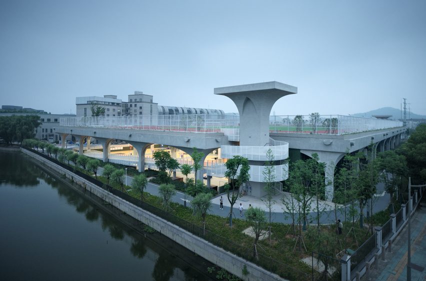浙江大学建筑设计研究院（UAD）设计的河西体育场外景