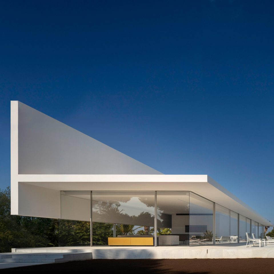 T-shaped roof spanish villa