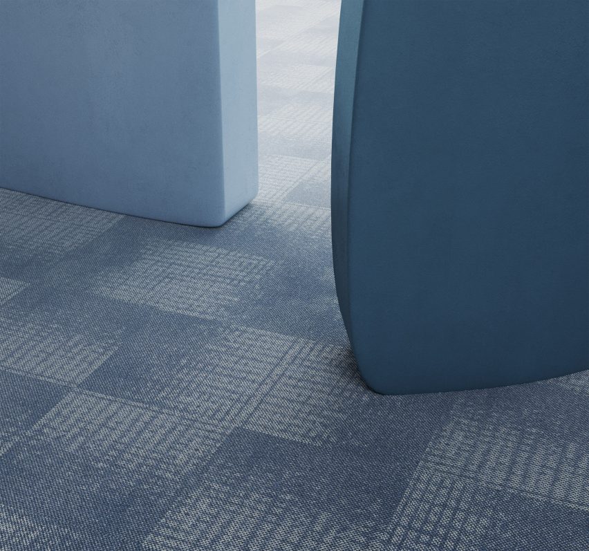 تصویر کاشی فرش Modulyss Modus در رنگ Fade در سایه های آبی و خاکستری