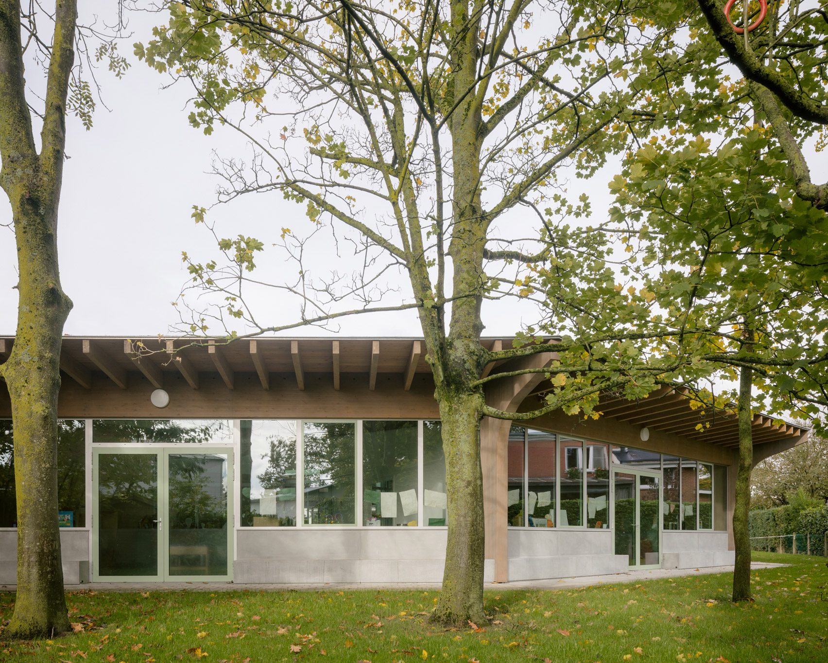 Exterior of Aartselaar nursery by WE-S Architecten